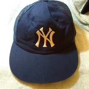 New York Yankees Trucker Hat Adjustable Strap Black Sports Product Corp OSFA New